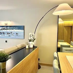 https://gorteen-city-center-with-pool-by-hd-properties.hotelaalgarve.com